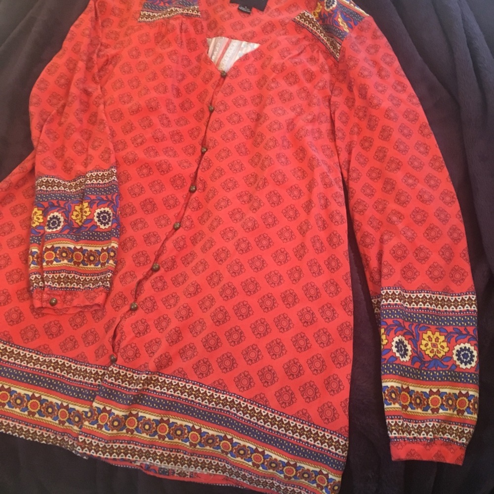 MINKPINK cute mini dress or tunic over leggings.